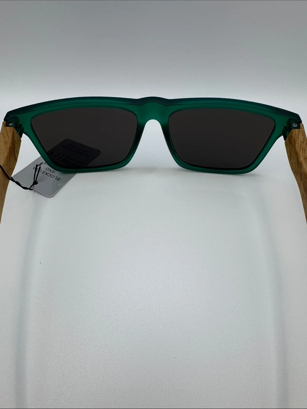 The Unbranded Brand stylish green